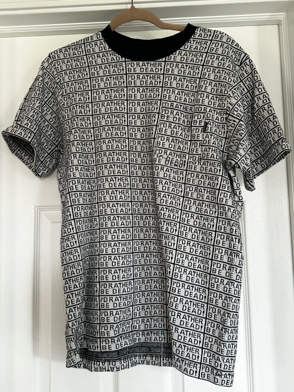 Authentic SUPREME Black & White Graphic Text Tee - Men's Casual Shirt